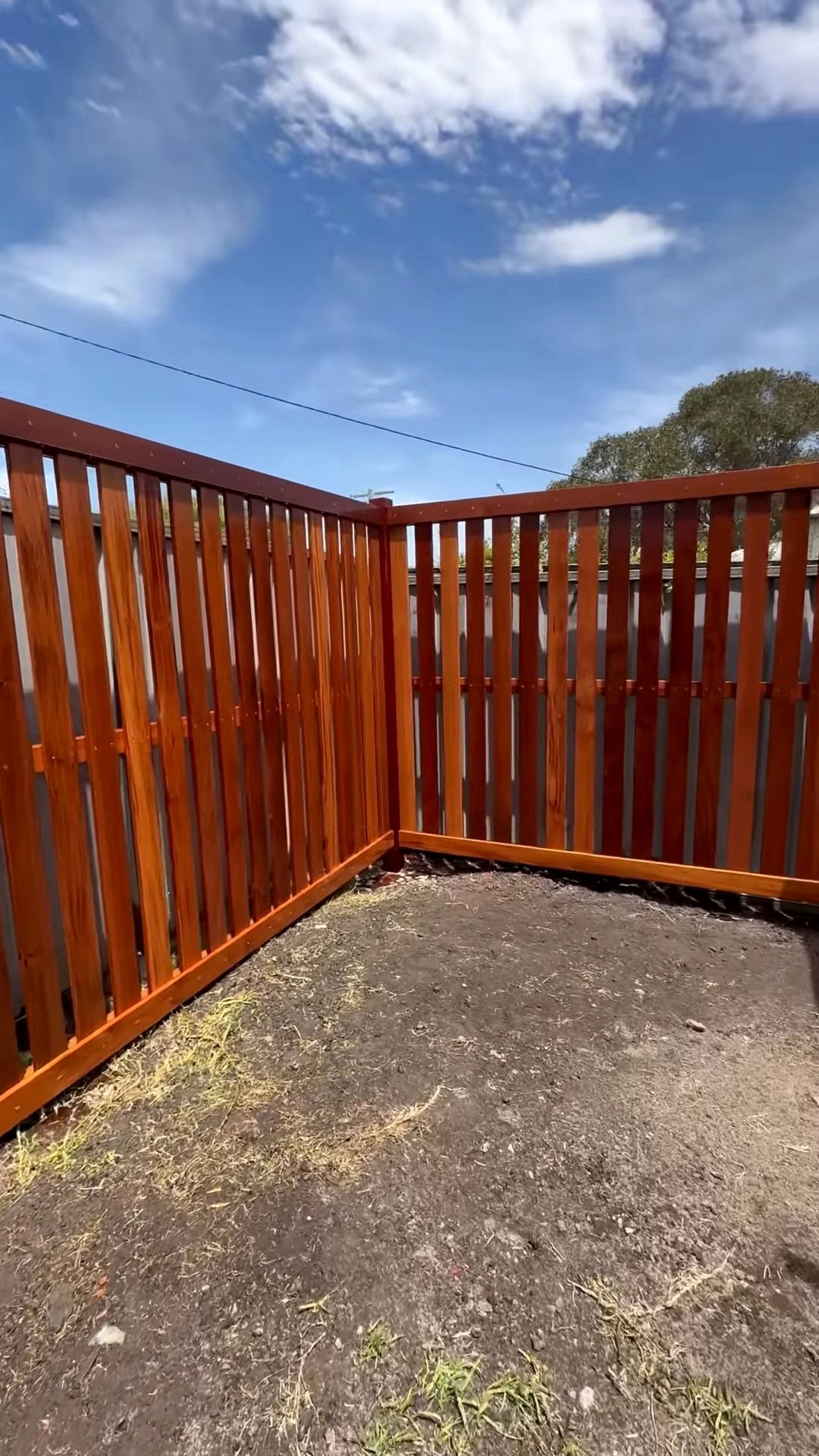 The screen around the corner